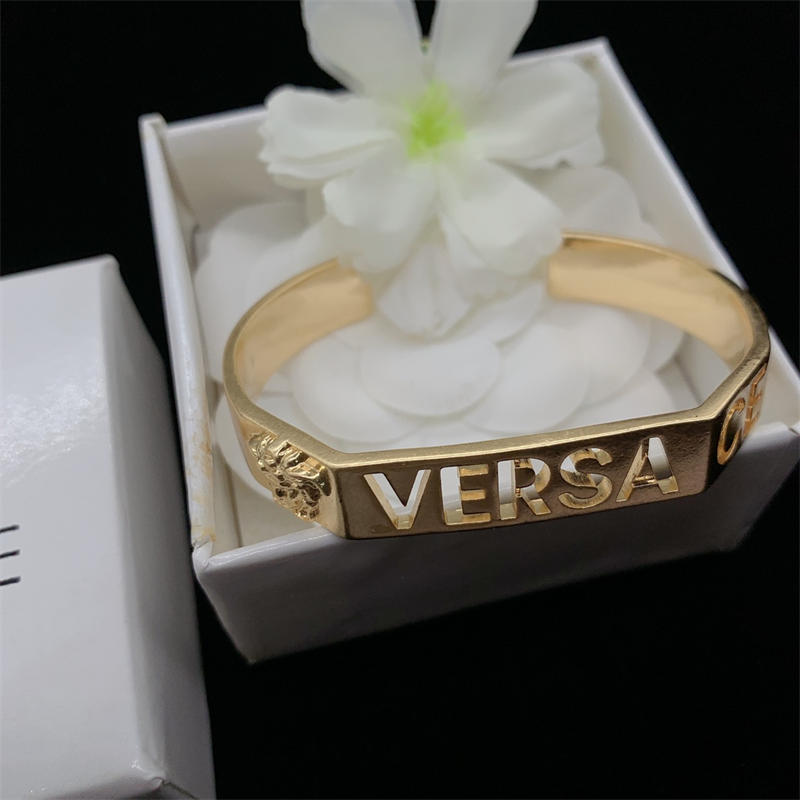 Wholesale Fashion High Quality Bracelet VEE #A0401