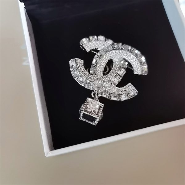 Wholesale Fashion Brooch CHL KE #A5602