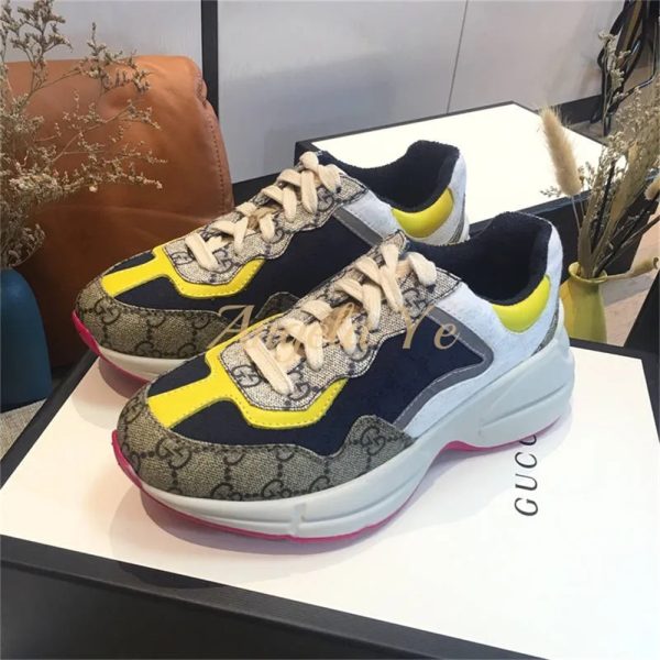 1 set fashion sneakers & shoulder bag free shipping GUI #16657