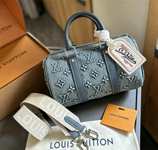 1 set sport shoes & shoulder bag free shipping LOV NEWB #24549