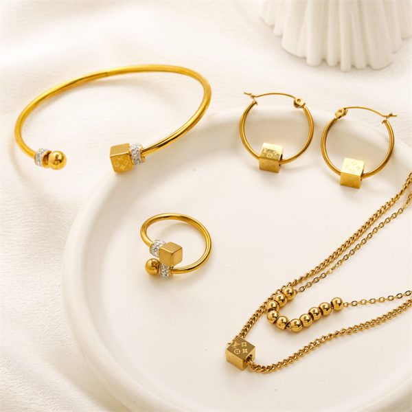 Wholesale Fashion Necklace and Bracelet and Earring and Ring Set LOV HYZ #A2423