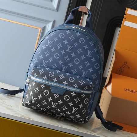High quality backpack size:29*38*20cm LOV #21015