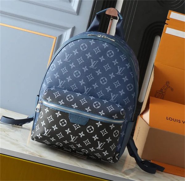High quality backpack size:29*38*20cm LOV #21015