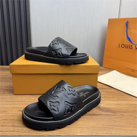 High quality slippers for men size:7-11 with box LOV #21162 - Image 2