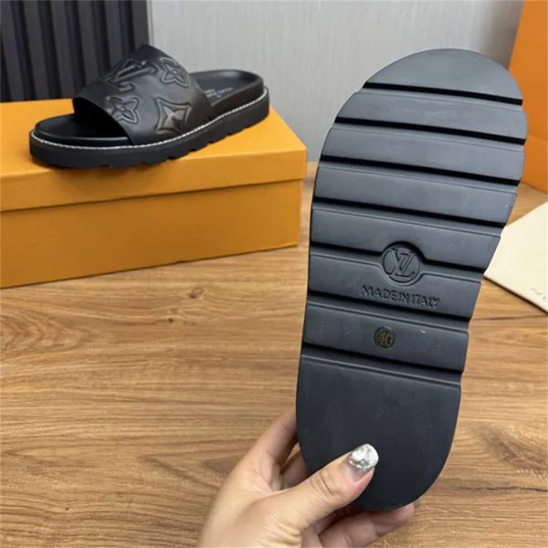 High quality slippers for men size:7-11 with box LOV #21162
