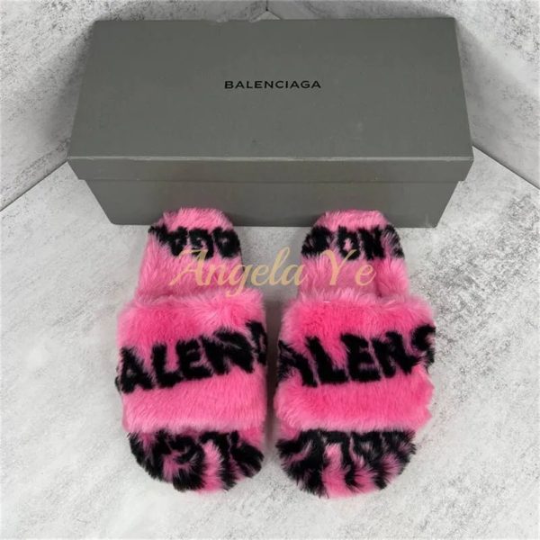 Wholesale  Fluffy slipper for Women Size:5-11 with box BAA #25061