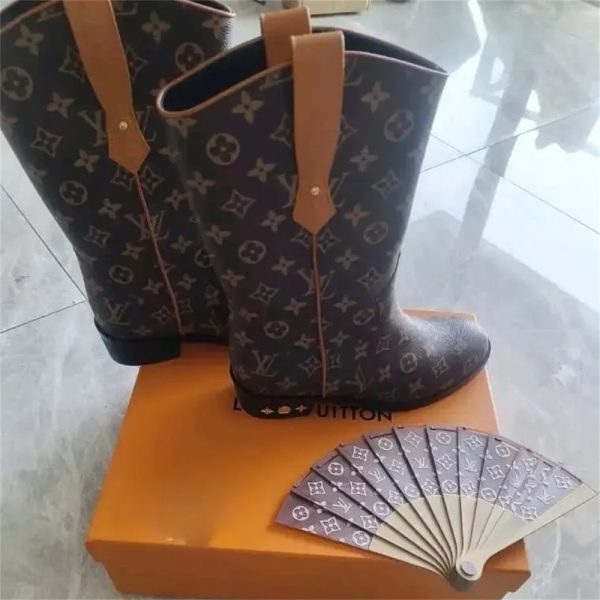 High quality boot & Folding fan free shipping LOV #25488