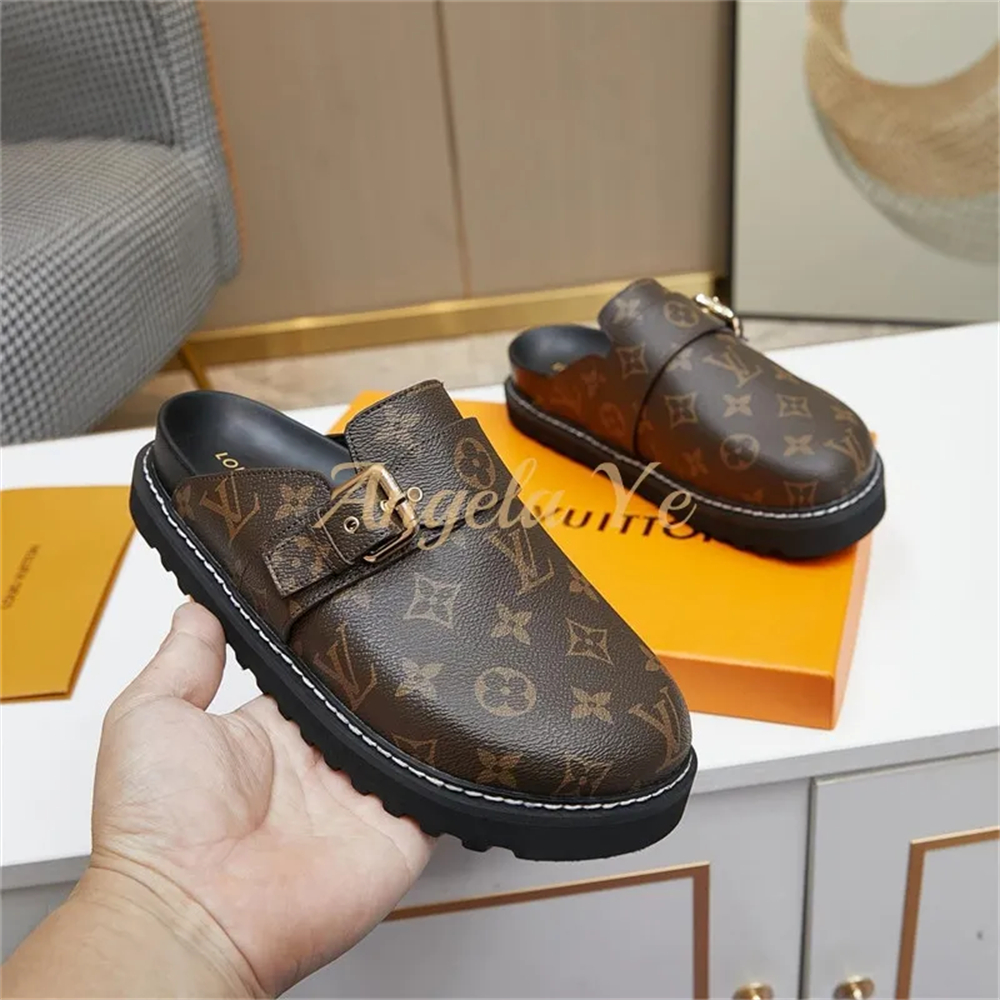 High quality slippers & makeup bag free shipping LOV #26138 - Image 3