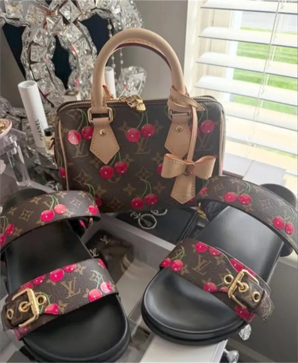 1 set fashion sandals & shoulder bag free shipping LOV #26657