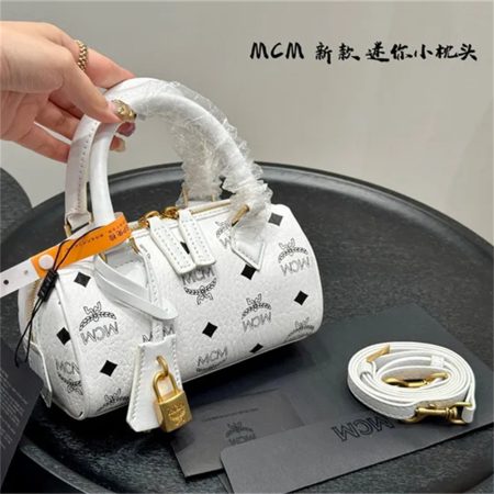 1 set fashion sport shoes & bag & T-shirt & hat & sunglasls free shipping AMI #26671 - Image 5