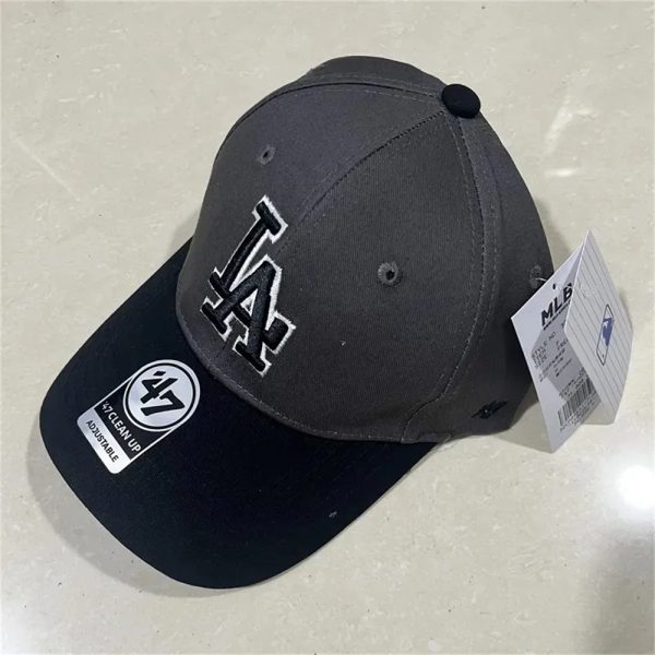 1 set fashion sport shoes & bag & T-shirt & hat & sunglasls free shipping AMI #26671 - Image 3