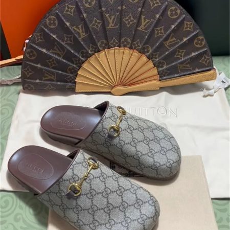 1 set fashion slippers & fan shoulder bag free shipping GUI LOV #26895