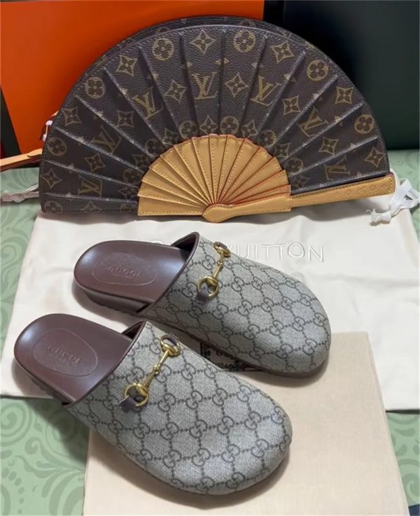 1 set fashion slippers & fan shoulder bag free shipping GUI LOV #26895