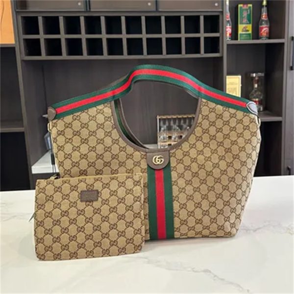 1 set fashion sneakers & handbag free shipping GUI #26986