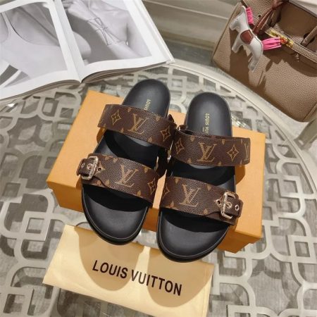 High quality slipper for women size:5-10 with box LOV SY #27036
