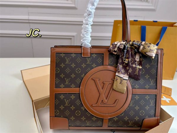 High quality Tote bag size:43*32cm LOV MLB #27067