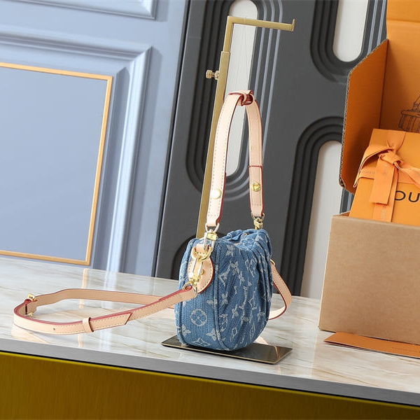 High quality denim shoulder bag size:21*15*7cm LOV JW #27161 - Image 3