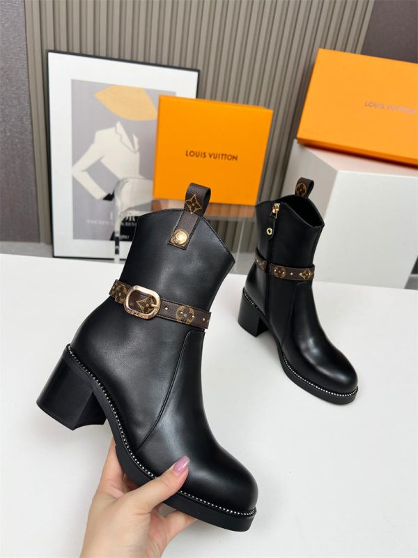 High quality boots for women size:5-11 with box free shipping LOV ALS #27182