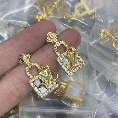 Wholesale Fashion High quality Earrings LOV #A1342