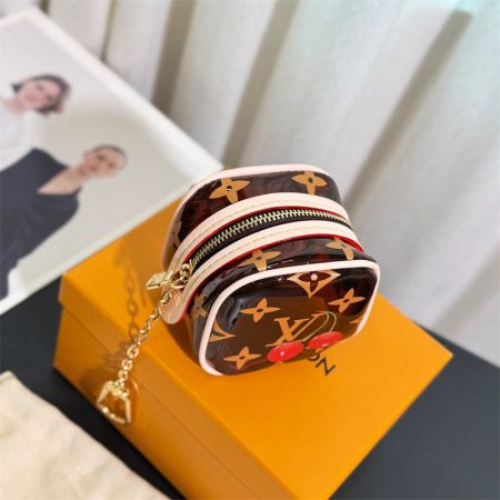 High quality key chain(with box) LOV WW #28052 - Image 4