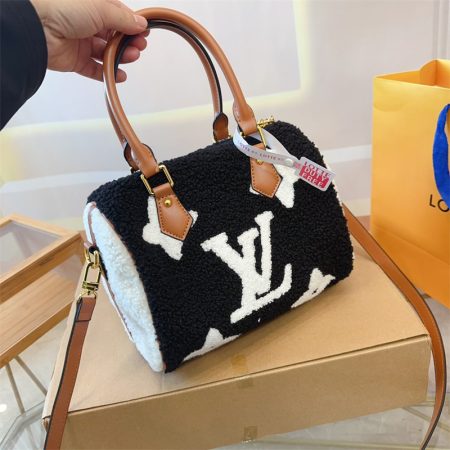 High quality plush boots & bag set free shipping LOV #28145 - Image 2
