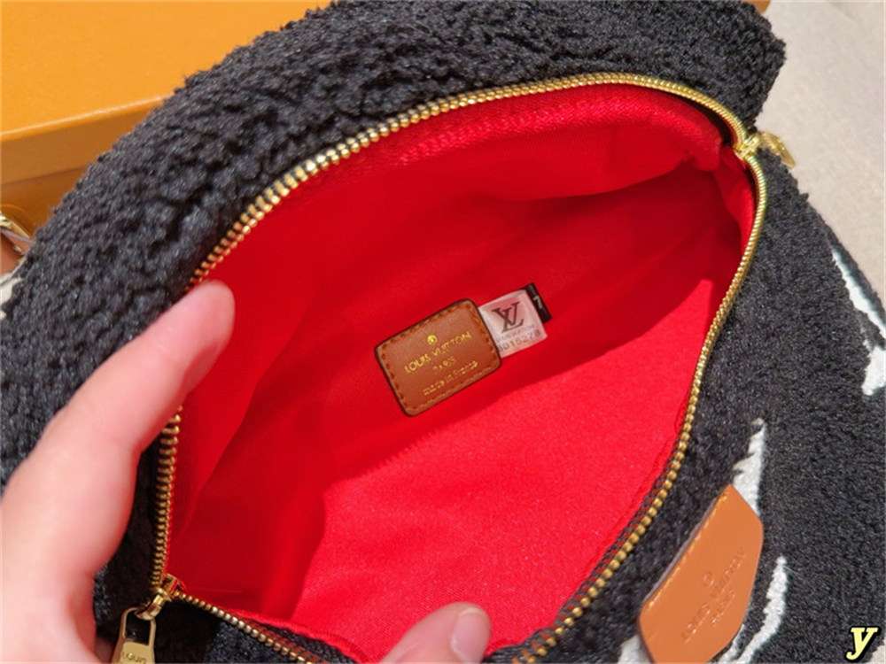 High quality fashion waist bag size:34*20cm LOV #29158 - Image 3