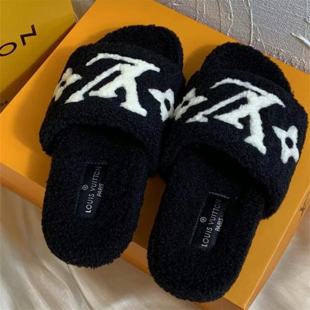 1 pair plush slippers size:5-11 with box LOV #29237 - Image 3