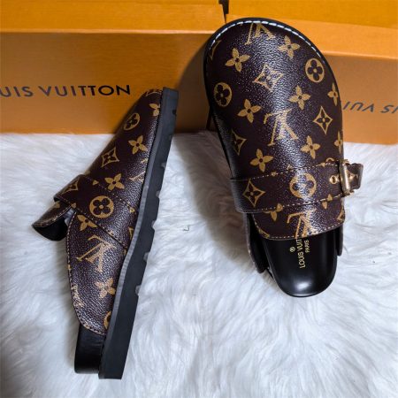 1 pair couple slippers size:5-11 with box LOV #29238 - Image 2