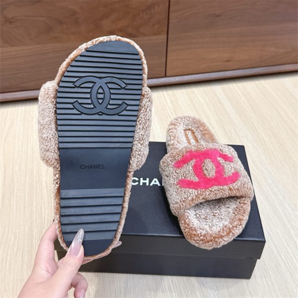 High quality fuzzy slipper size:5-10 with box CHL #29291
