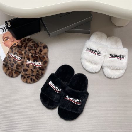 High quality fuzzy slipper size:5-10 with box CHL #29291