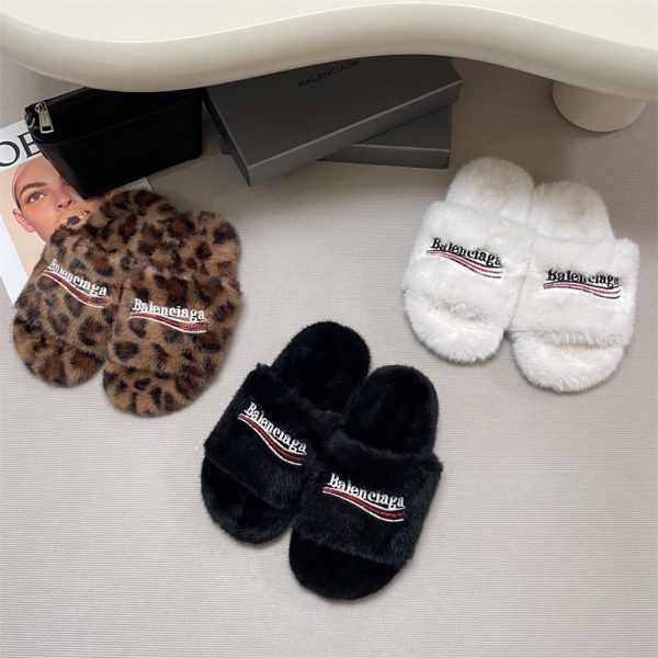 High quality fuzzy slipper size:5-10 with box CHL #29291
