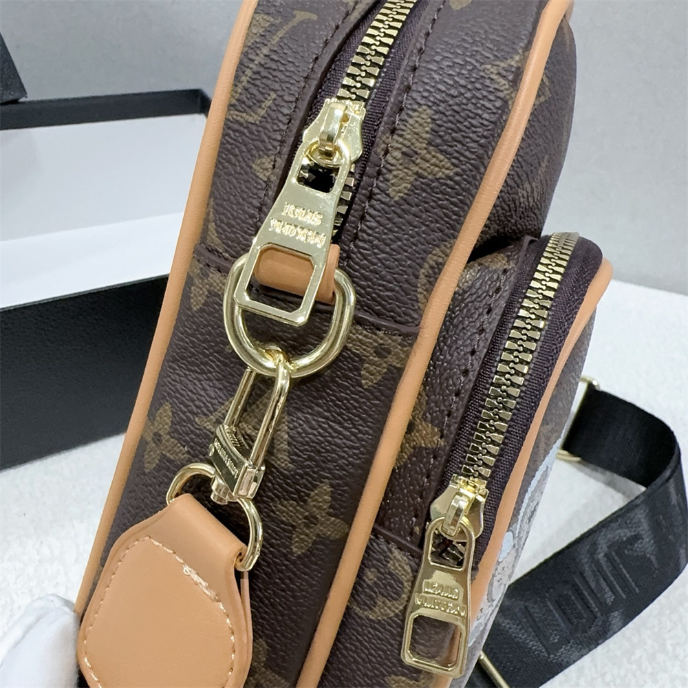 Wholesale messenger bag size:17*22*9cm LOV #29320 - Image 3