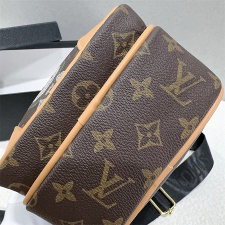 Wholesale messenger bag size:17*22*9cm LOV #29320 - Image 4