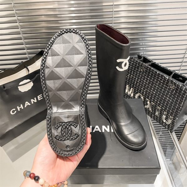 1 pair rain boots for women size:5-9 (no box) CHL #29327