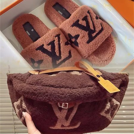 1 set fashion fuzzy slipper & waist bag LOV #29352