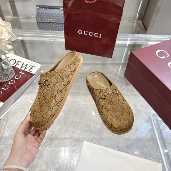 High quality slippers size:5-11 with box GUI #29357