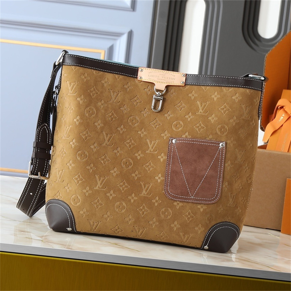 Top quality leather shoulder bag size:28*30*13cm LOV #29402 - Image 1