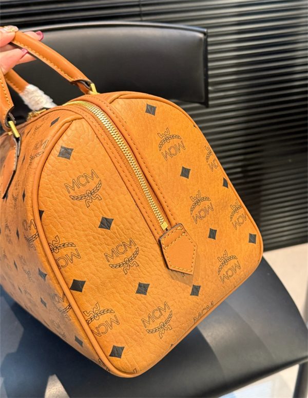 High quality handbag size:33*20cm MCI #29434