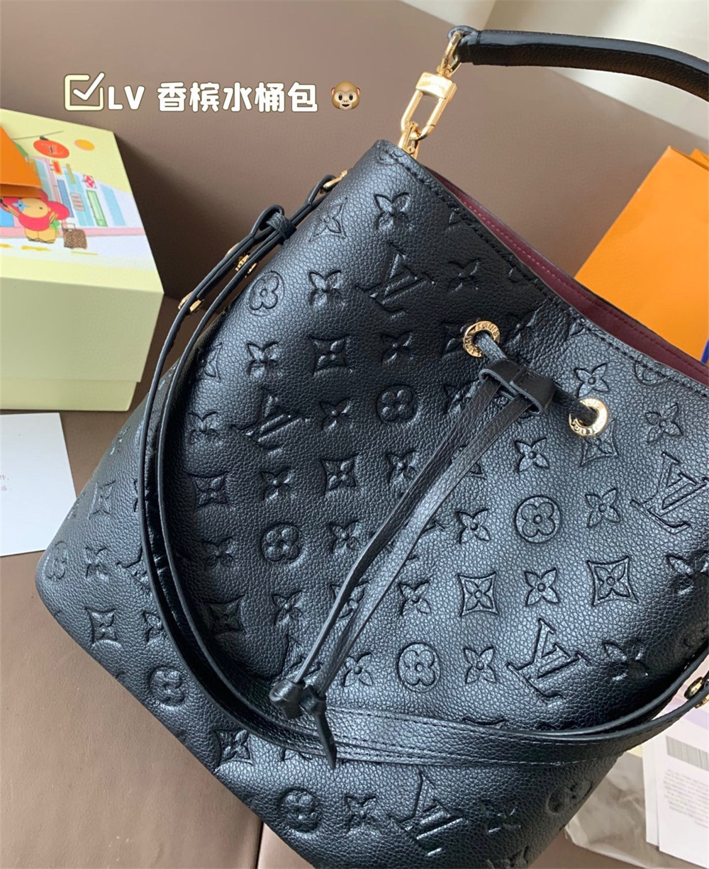 High quality leather bucket bag size:26*25cm LOV #29670 - Image 3