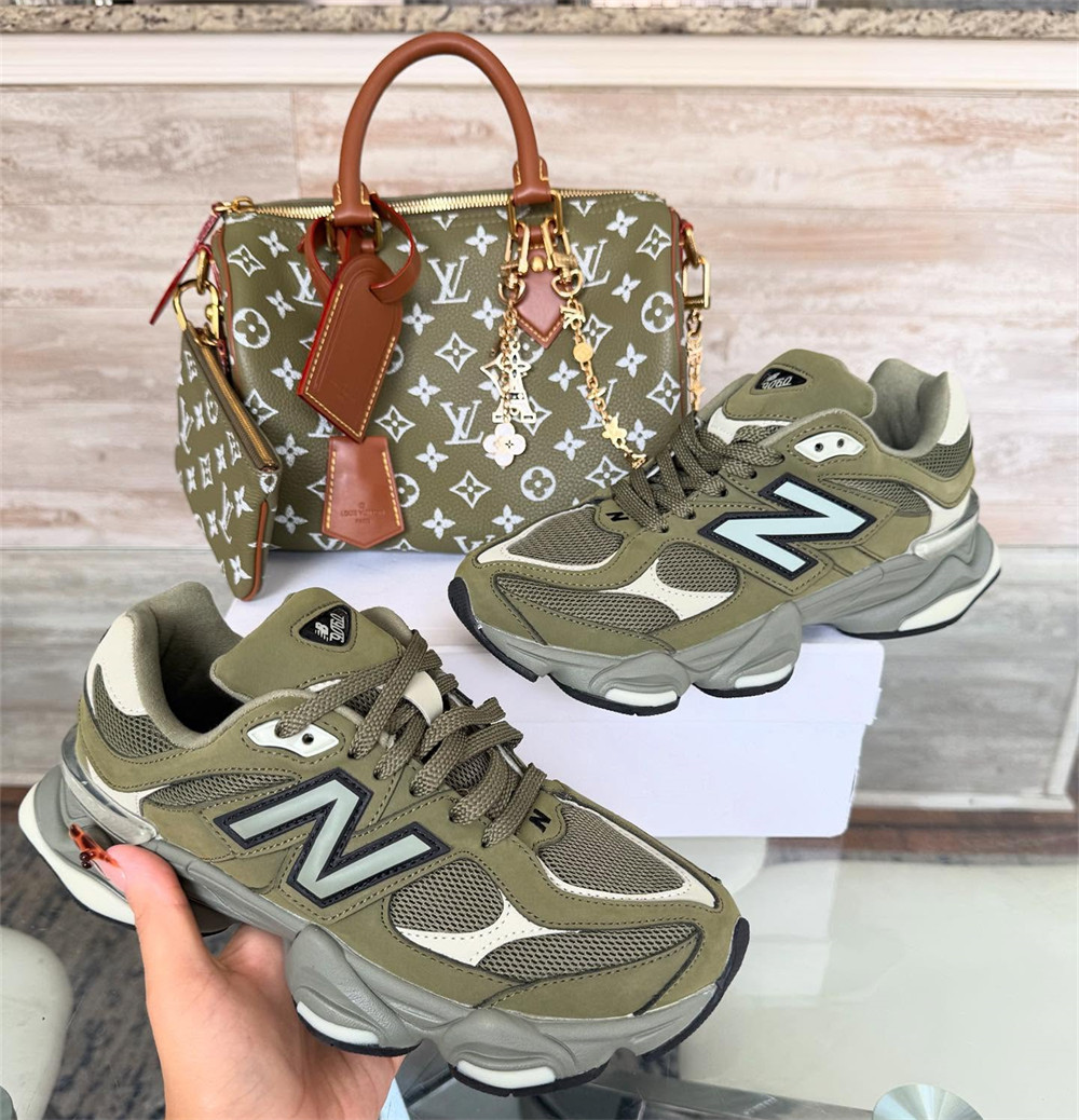 High quality sport bag& handbag set free shipping LOV #29903 - Image 1