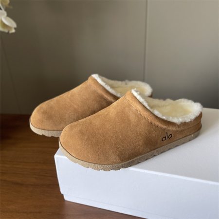 High quality fuzzy slipper size:5-9 with box ALO #29905,Top Quality Shoes - Image 4