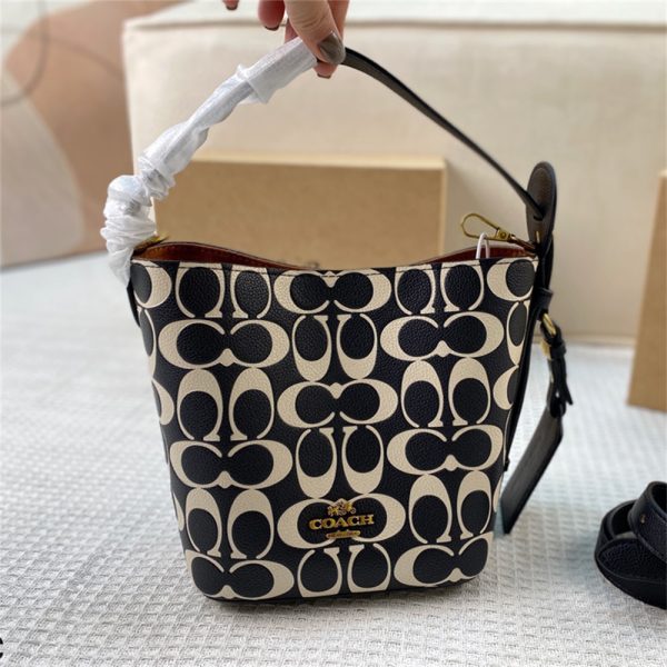 High quality bucket bag size:17*12*18cm COH #29997
