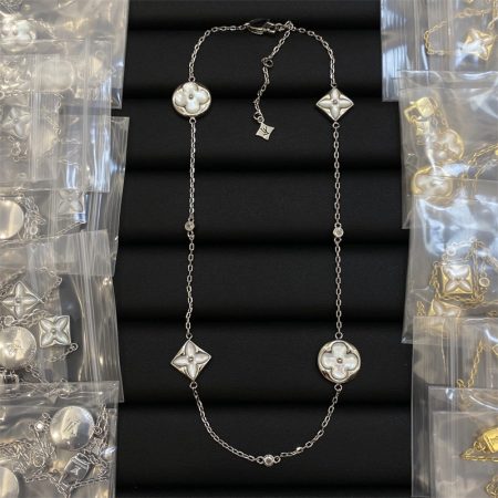 Wholesale Fashion High quality Necklace LOV #A1382