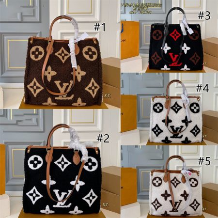 High quality fuzzy Tote bag size:38*33cm LOV #30019