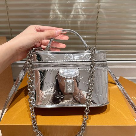 High quality makeup bag size:18*12cm LOV #30022