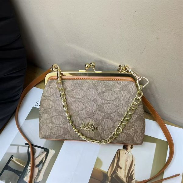 Wholesale shoulder bag size:21*14*9cm #30038