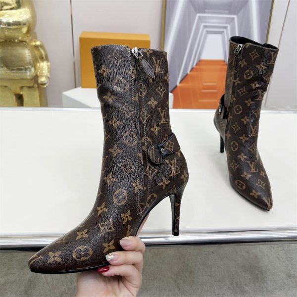 High quality boots size:5-11 with box free shipping LOV #30053