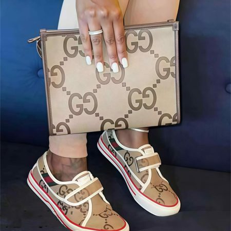 1 set fashion sneaker & handbag free shipping GUI #30059