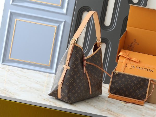 Top quality leather shoulder bag size:39*30*15cm LOV #30095