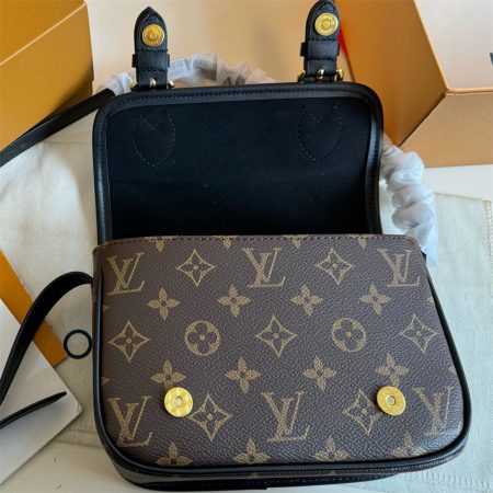 High quality messenger bag size:19*15cm LOV #30105 - Image 3